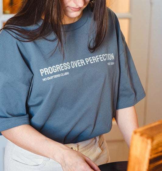 Progress Over Perfection T-shirt oversize - Bleu Gris