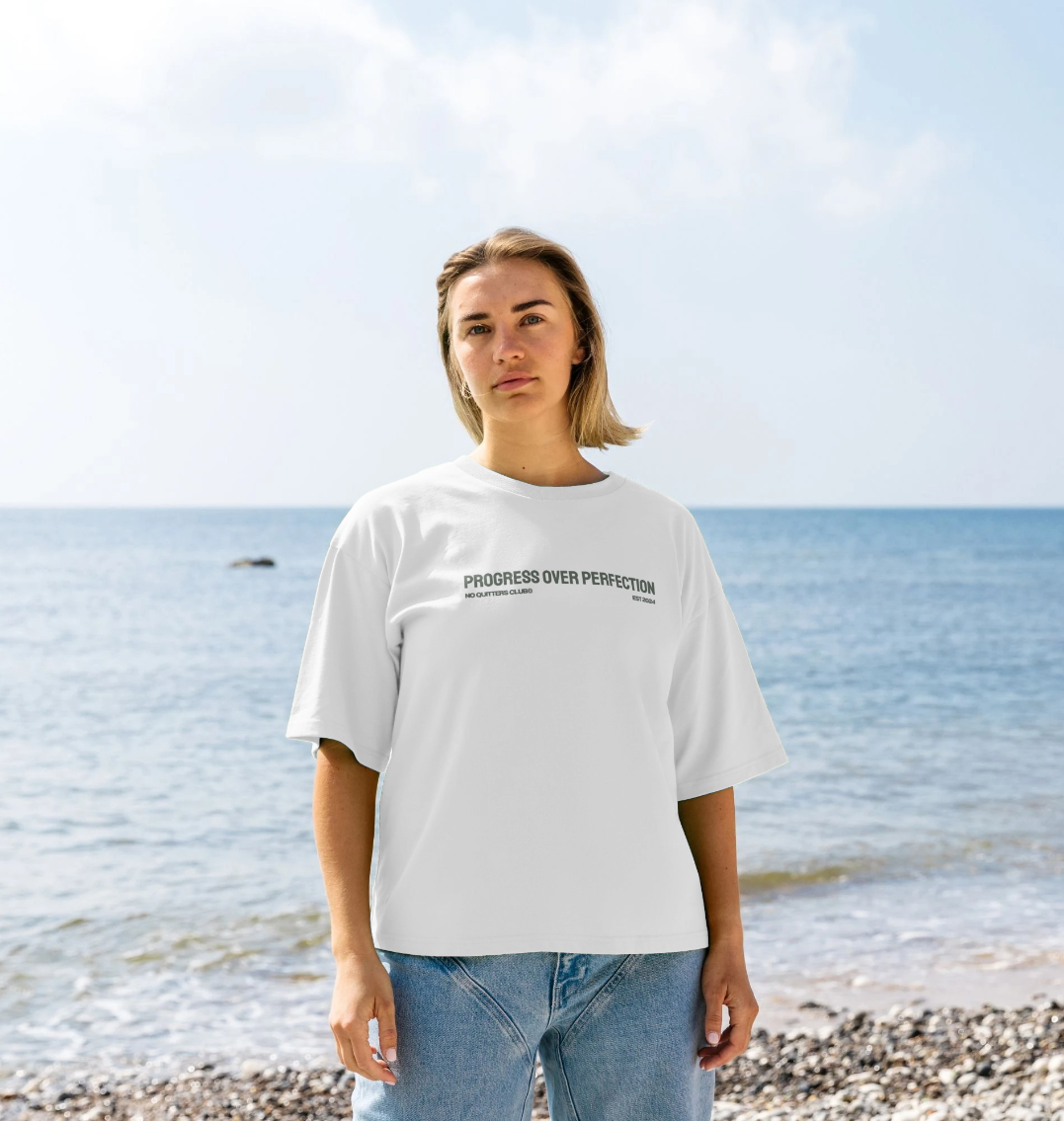 Oversize white t-shirt tee with motivational quote