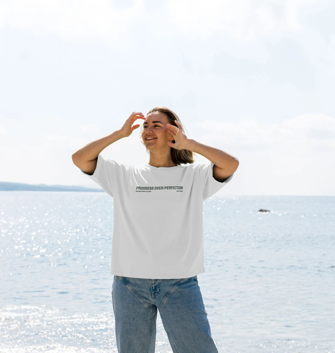 Oversize white t-shirt tee with motivational quote