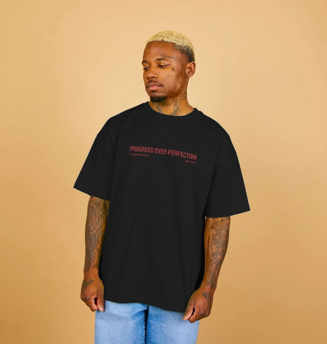 Oversized black t-shirt tee with motivational quote